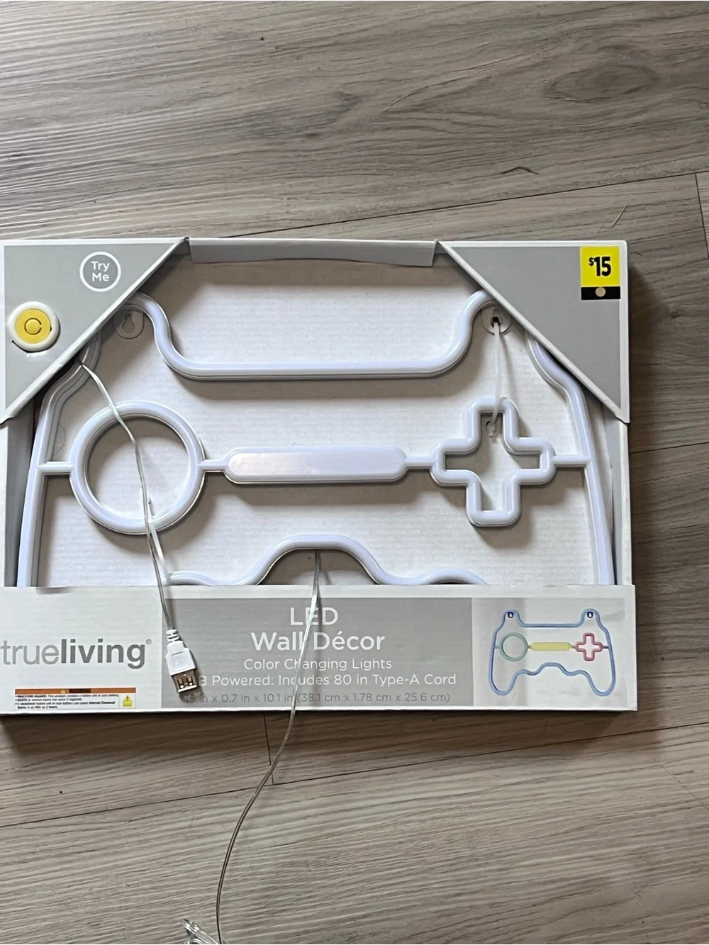 Trueliving LED Gaming Controller Wall Décor Color Changing Light USB Powered NEW
